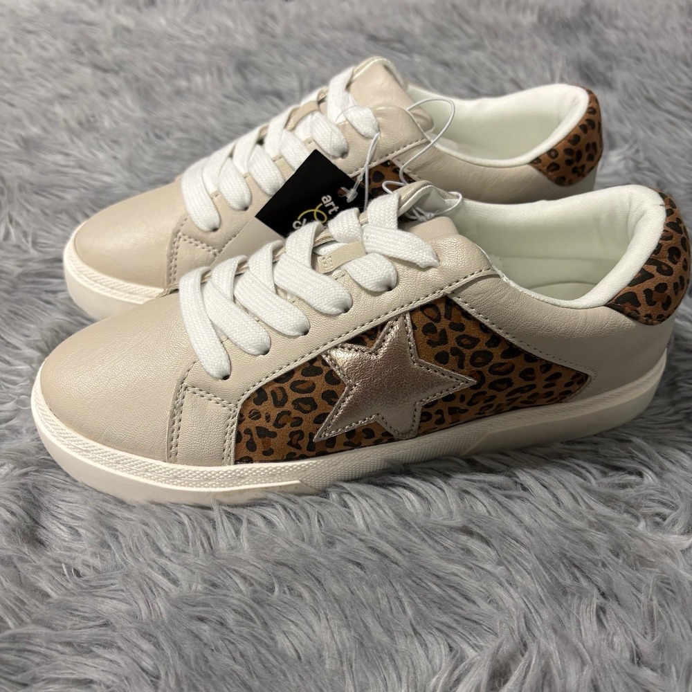Art Class Sneakers Leopard Star Cream Youth 4 Women's 6 NEW